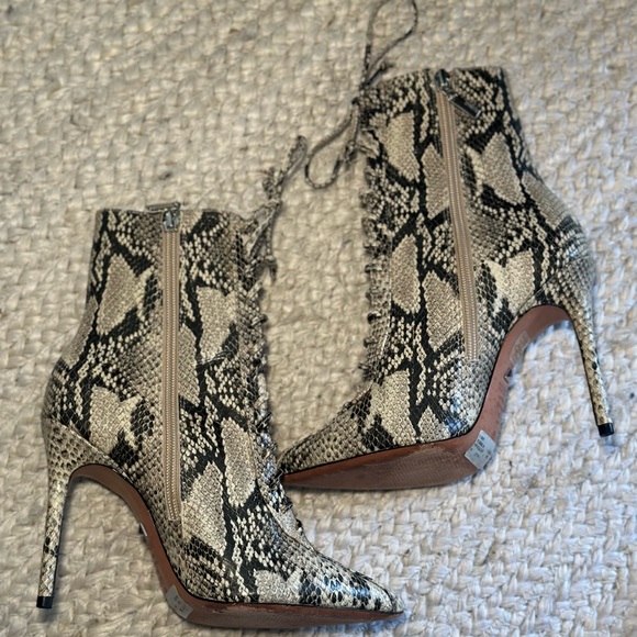 Schutz Anaiya Boots in Natural - Picture 7 of 10